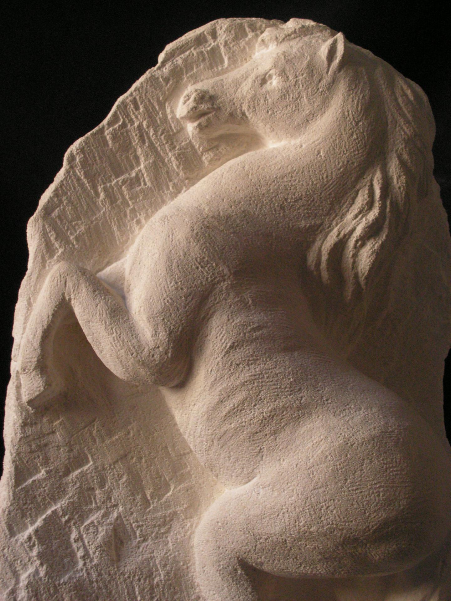 Cheval relief en pierre 60cm