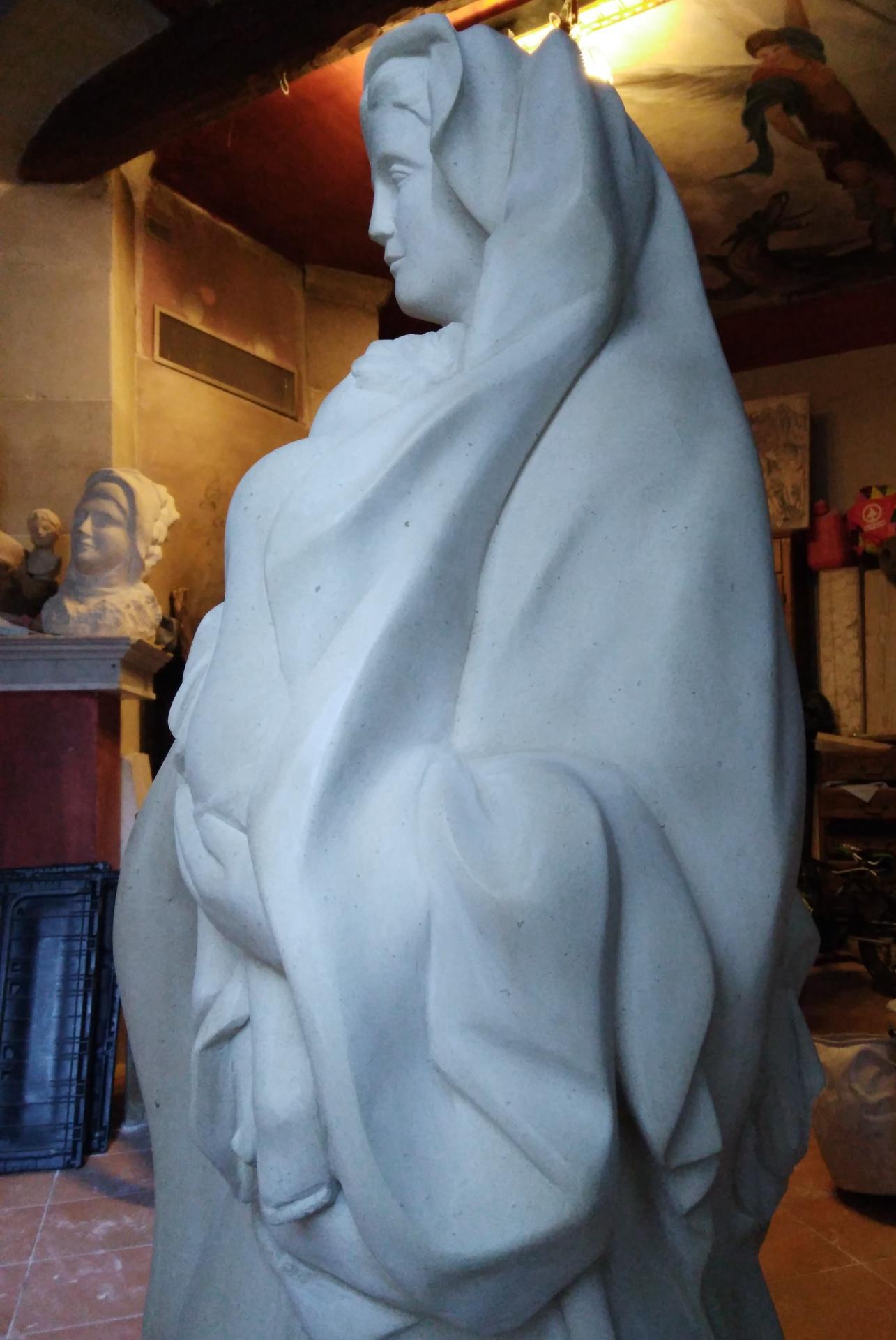 Notre dame de consolation vierge a l enfant sculpture sur pierre statue 73