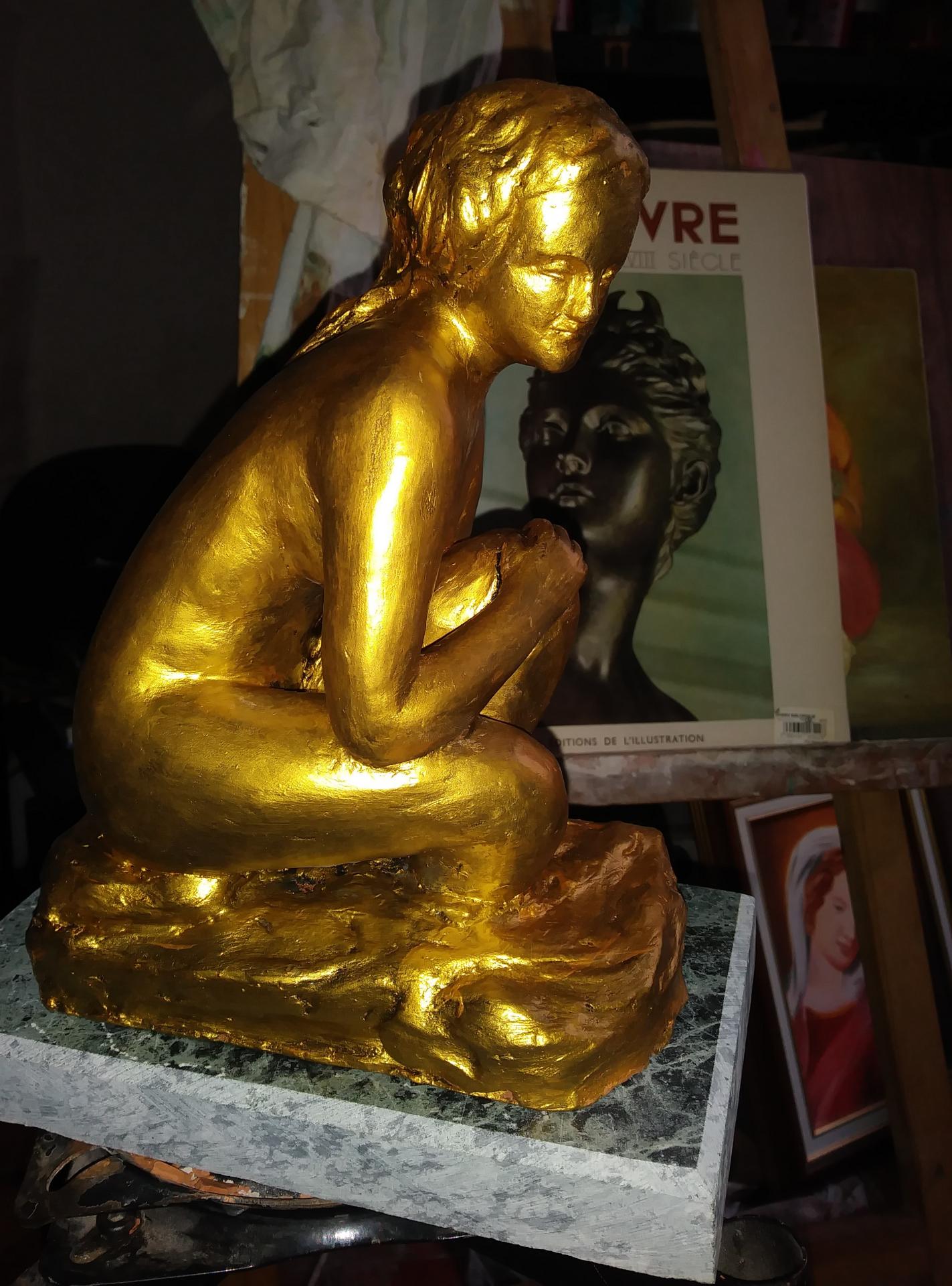 Modelage d'une baigneuse patinée, par Jean-Joseph Chevalier. 1