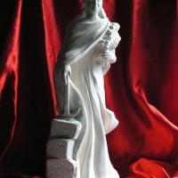 Sculpture sur pierre, ronde bosse de Ste Philomène, 1
